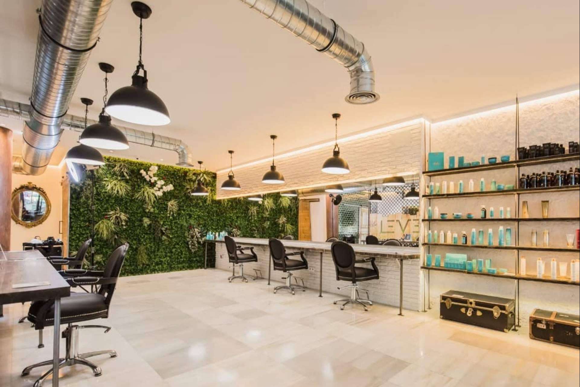 Onda Cero y el Ayuntamiento de Collado Villalba premian a Level Hair Salon como líder en peluquería