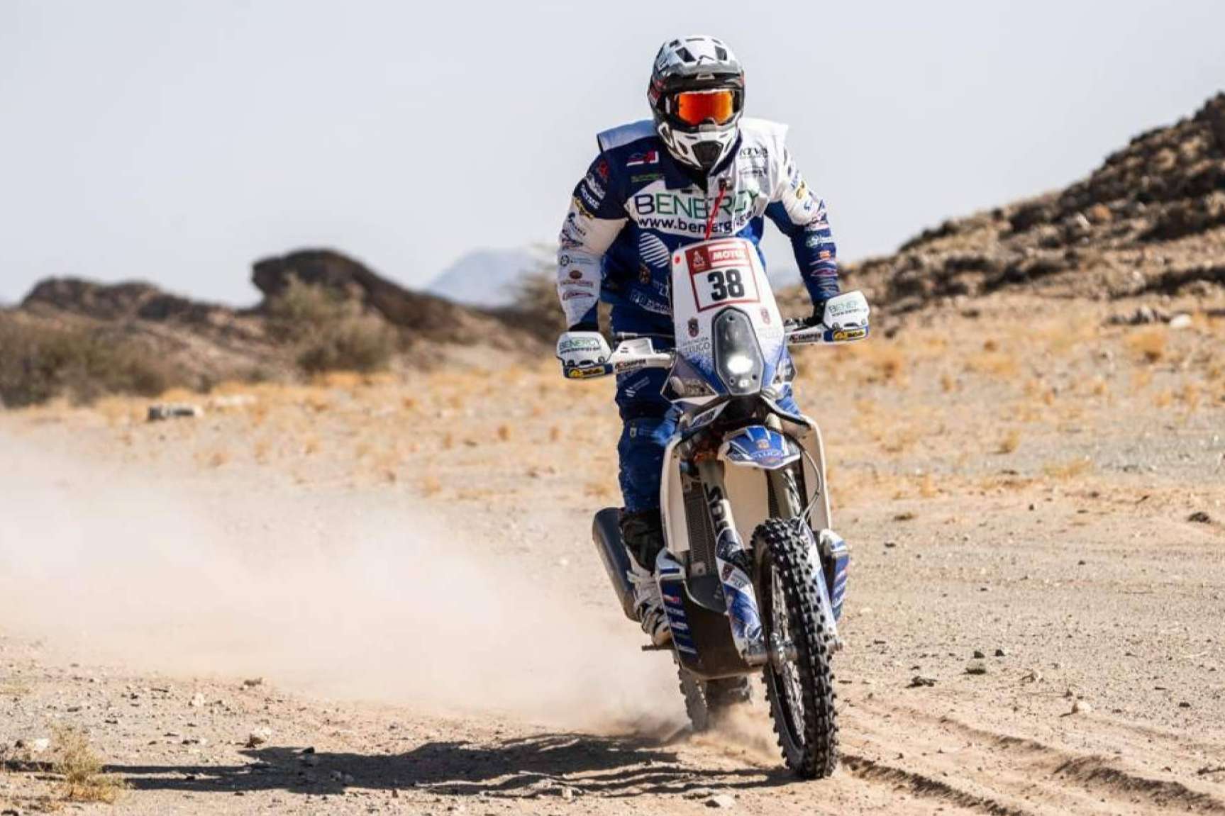 Vinilos personalizados para motos offroad y quads, la propuesta de ADHESIVOSEMBARRADOS