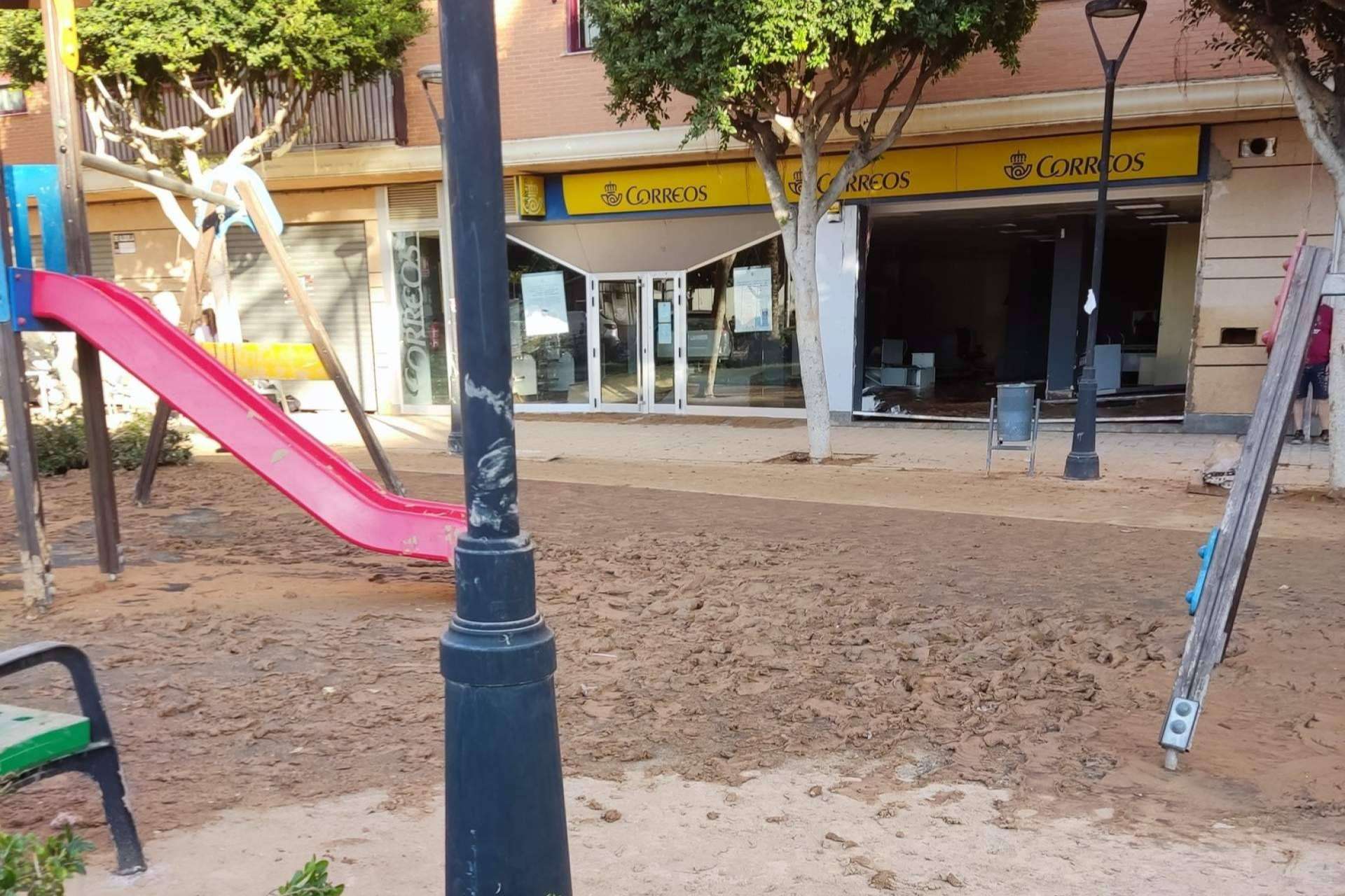 Andiar.com relata cómo superó la DANA con organización y compromiso humano en la entrega de vinilos decorativos