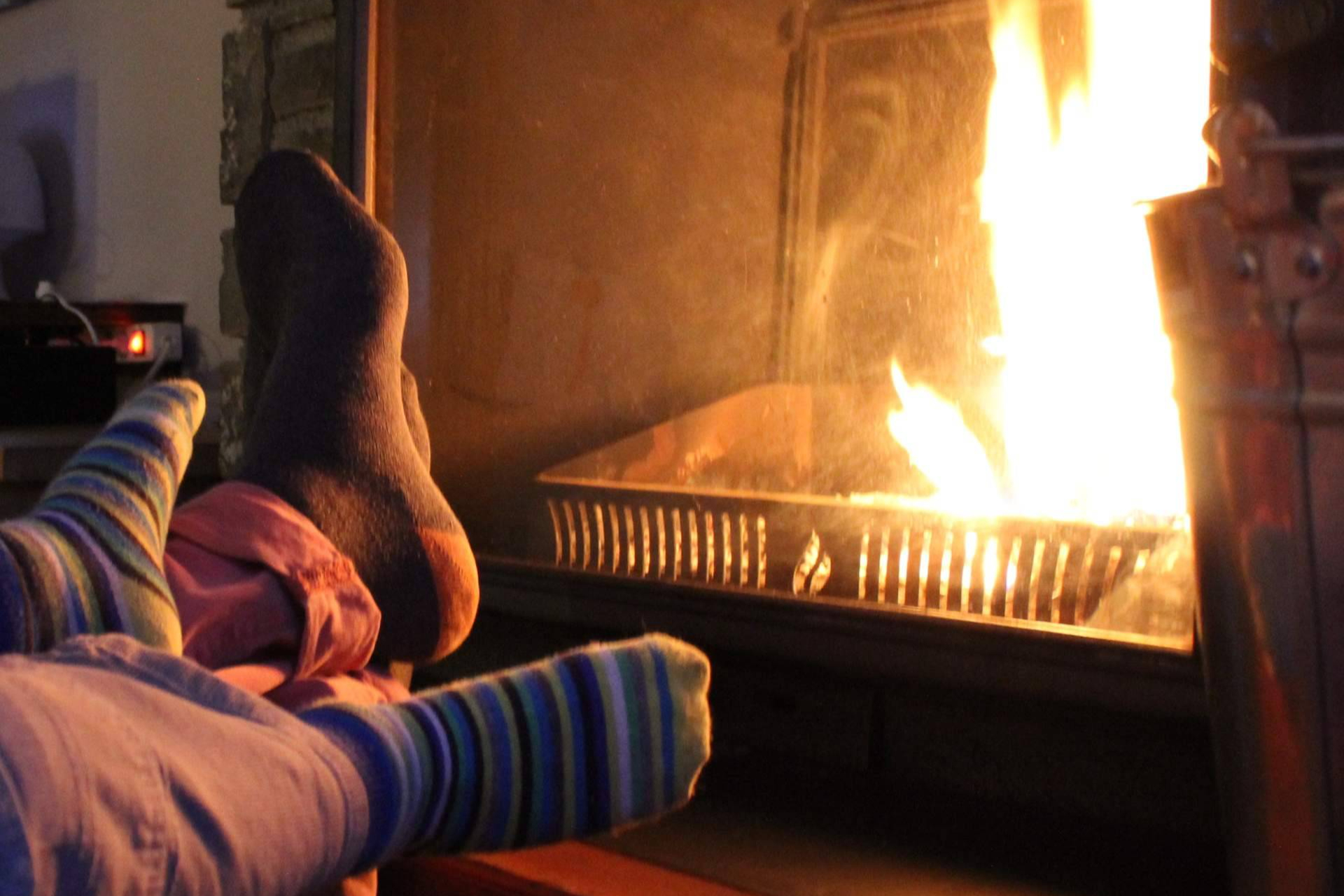 Por qué los pellets son el combustible ideal para chimeneas y estufas de leña