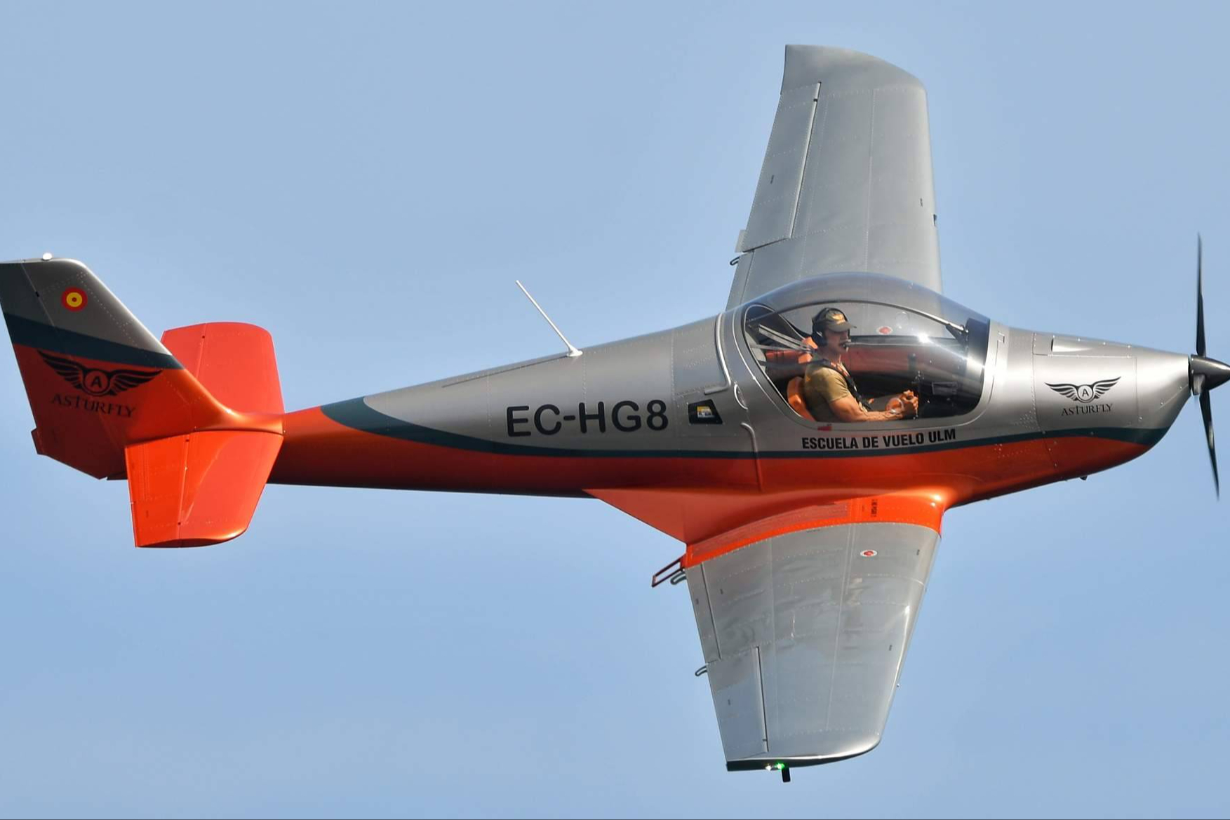 Piloto a los 60; por qué volar un ultraligero no es solo cosa de jóvenes