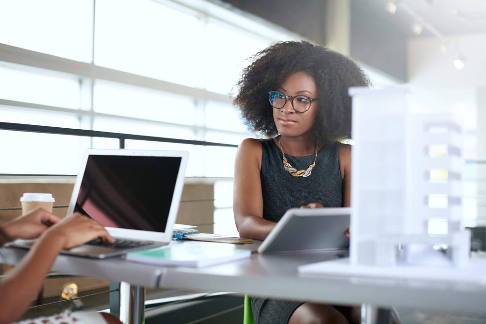 La escuela de negocios IEAD impulsa programas flexibles para líderes empresariales del futuro