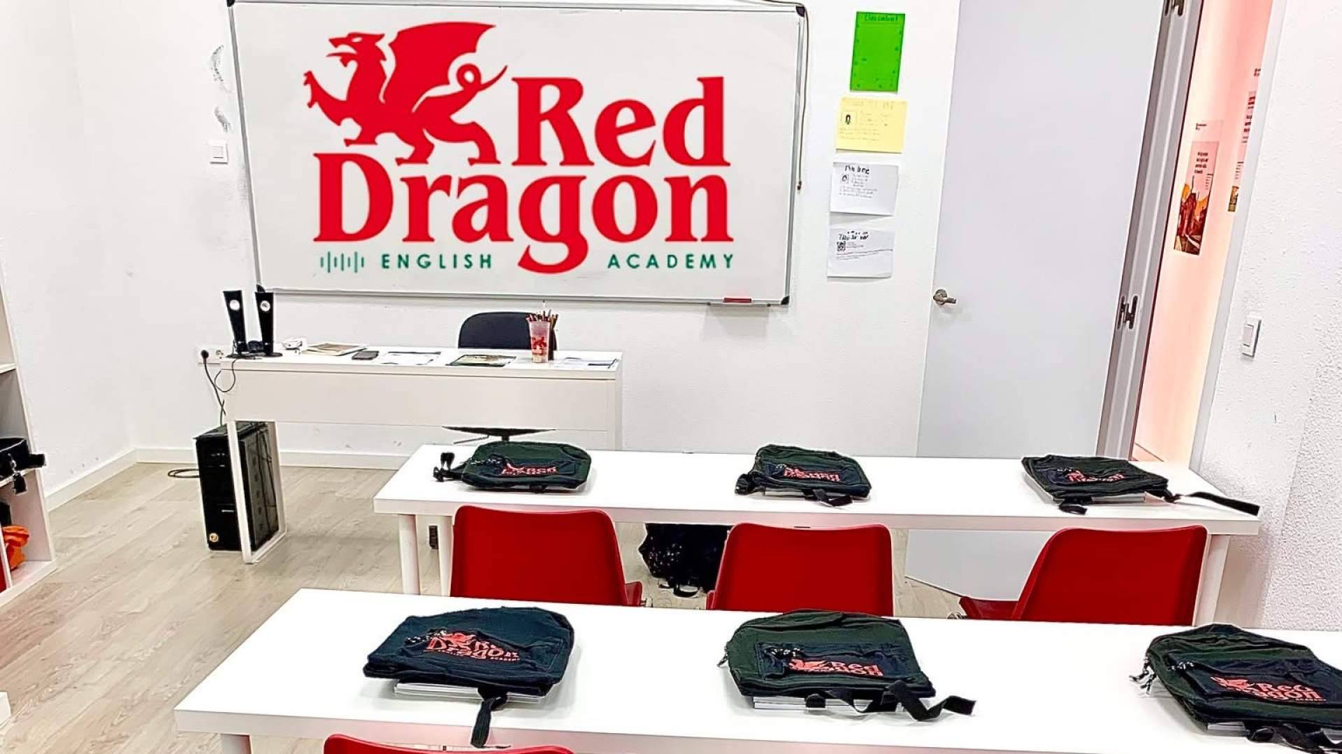 Un método cercano y dinámico para aprender inglés en Almería con Red Dragon English Academy